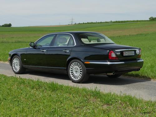 jaguar xj8 sovereign 4-2 v8 schwarz 2005 0008 9