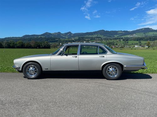 jaguar xj 12 L serie 2 silber 1974 0000 IMG 1