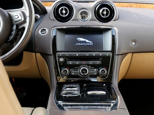 jaguar xj 3.0 V6D 351 caviar red 2016 0012 13