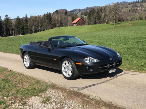 jaguar xk8 cabrio 4-0 schwarz schwarz 1997 0001 Ebene 14