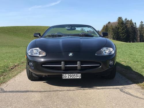 jaguar xk8 cabrio 4-0 schwarz schwarz 1997 0003 Ebene 12