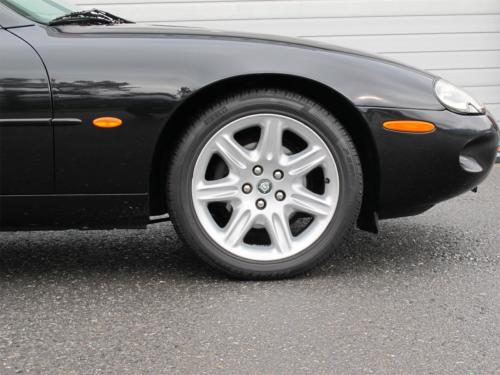 jaguar xk8 cabrio 4-0 schwarz schwarz 1997 0009 Ebene 6