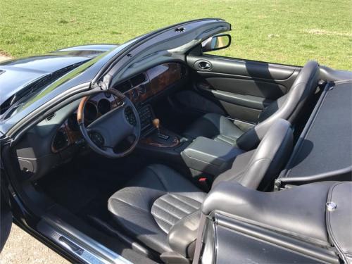 jaguar xk8 cabrio 4-0 schwarz schwarz 1997 0010 Ebene 5