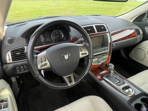 jaguar xk 4-2 v8 schwarz 2006 0012 IMG 13