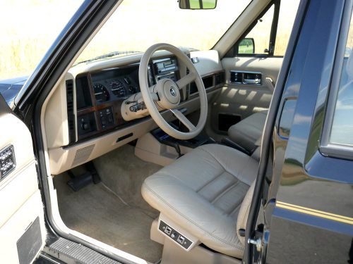 jeep cherokee 4-0 high output schwarz 1993 0012 13