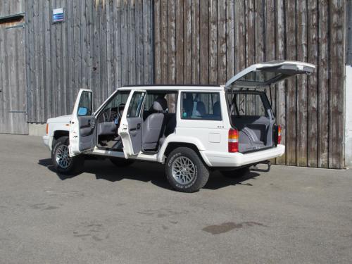 jeep cherokee 4-0 ltd weiss 1997 1200x900 0003 4