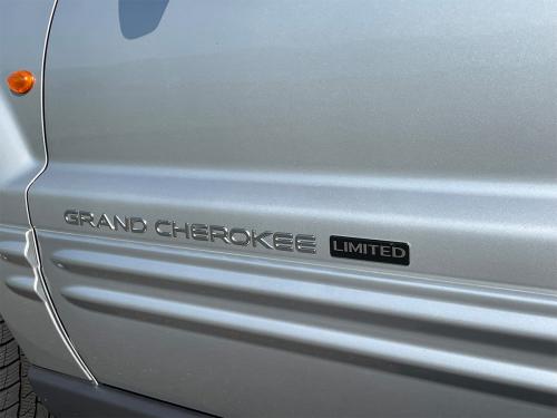 jeep grand cherokee 4-7 liter ltd silber 2005 0013 IMG 14