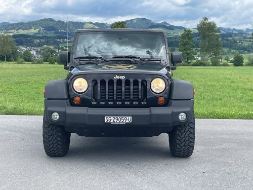 jeep wrangler rubicon 2-8 crd automatic hardtop schwarz 2012 0003 IMG 4