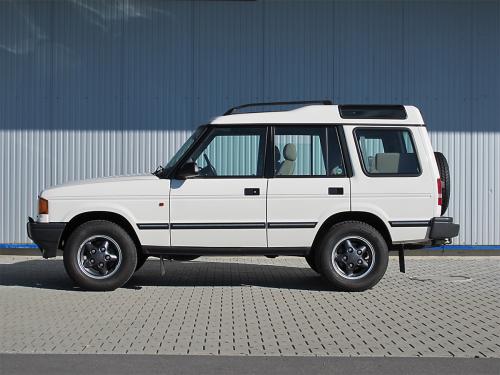 land rover discovery 3-9i v8 weiss 1998 1200x900 0000 1