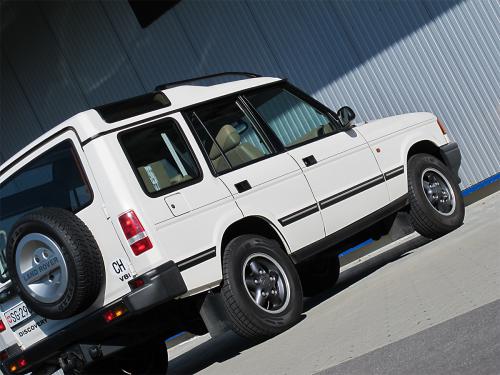 land rover discovery 3-9i v8 weiss 1998 1200x900 0005 6