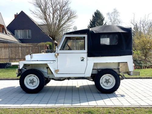 land rover lightweight military 88 III weiss 1976 0000 1