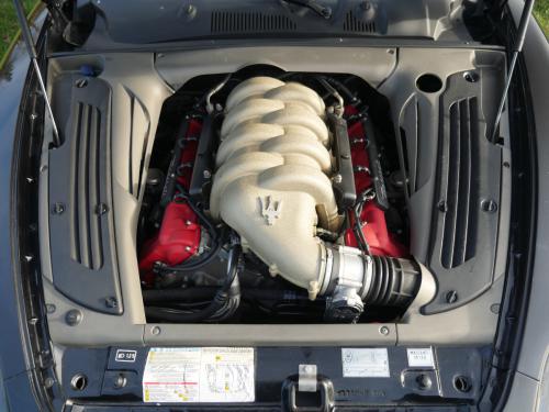 maserati coupe gt 4200 cambiocorsa schwarz 2002 0020 21