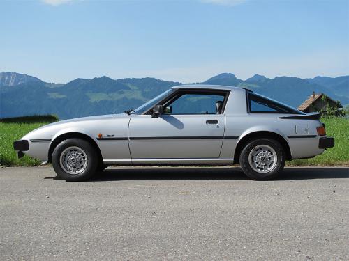 mazda rx-7 coupe silber 1979 1200x900 0000 1