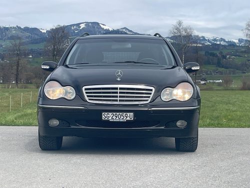 mercedes benz 240 t kombi 4-matic schwarz 2003 0003 IMG 4