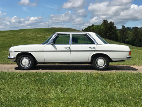 mercedes benz 250 strich acht weiss 1975 1200x900 0000 1