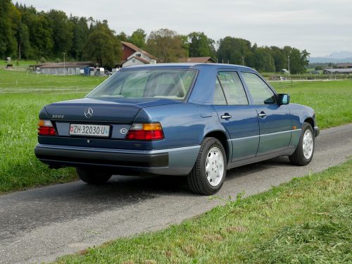 mercedes benz 300 E W124 blau 1993 0007 8