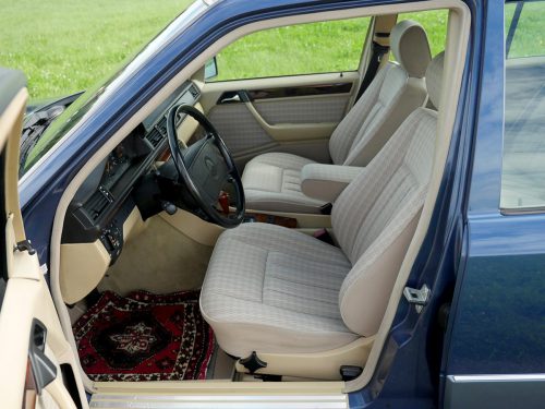 mercedes benz 300 E W124 blau 1993 0009 10