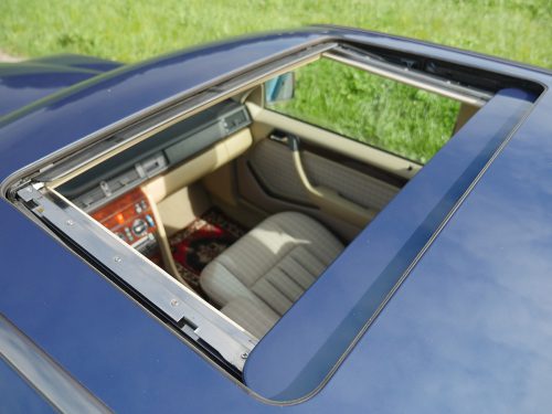 mercedes benz 300 E W124 blau 1993 0016 18
