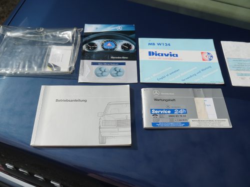 mercedes benz 300 E W124 blau 1993 0018 20