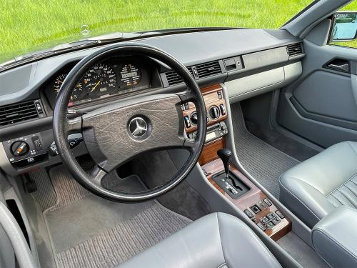 mercedes benz 300 ce coupe w124 schwarz 1989 0012 IMG 13