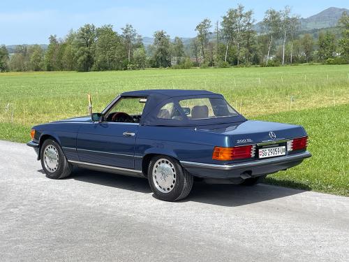 mercedes benz 300 sl r107 blau 1988 0002 IMG 3