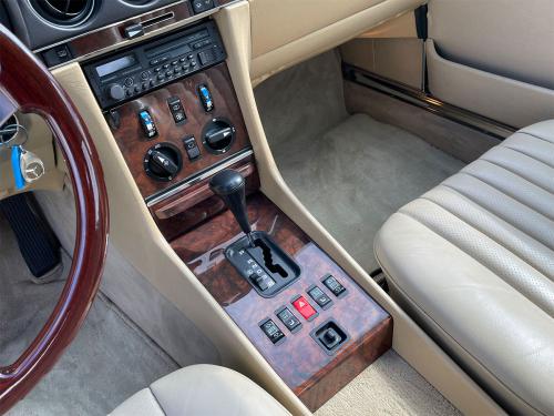 mercedes benz 300 sl r107 blau 1988 0013 IMG 14