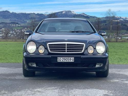 mercedes benz 430 CLK V8 dunkelblau 2000 0004 IMG 5