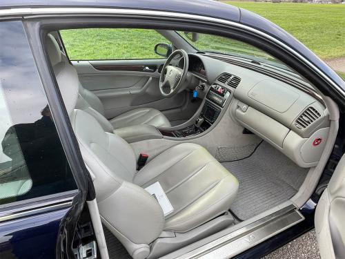 mercedes benz 430 CLK V8 dunkelblau 2000 0010 IMG 11