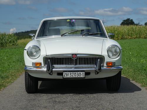 mg b gt coupe overdrive weiss 1974 0003 4