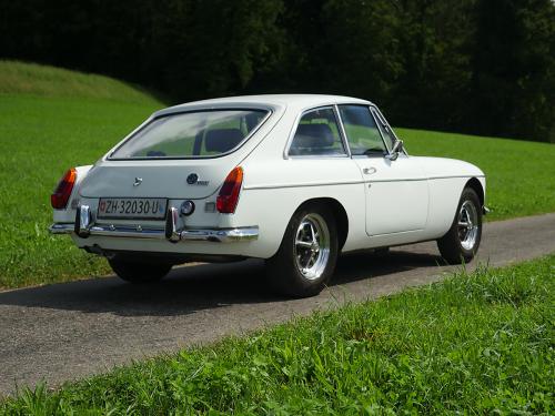 mg b gt coupe overdrive weiss 1974 0005 6