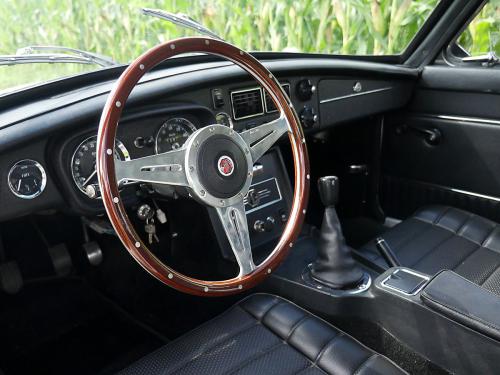 mg b gt coupe overdrive weiss 1974 0016 17