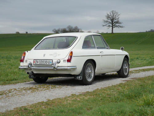 mg c gt coupe weiss 1968 0019 20