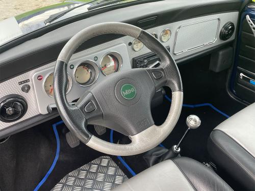 mini cooper 1-3-i-sport dunkelblau 2000 0012 IMG 13