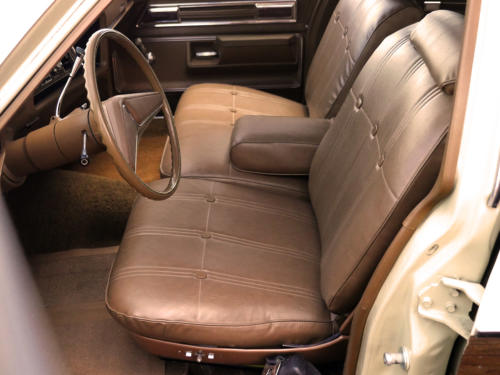 oldsmobile custom cruiser 455 beige 1972 0009 10