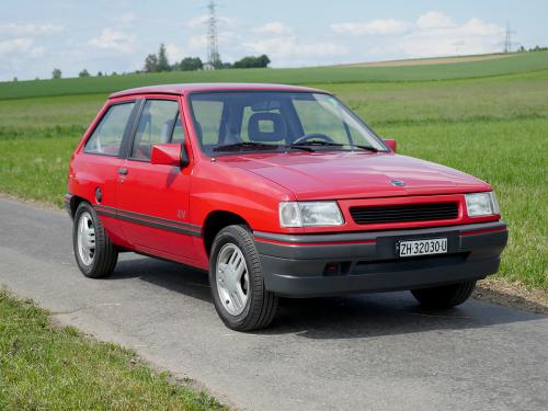 opel corsa joy 1-2i rot 1992 0003 4