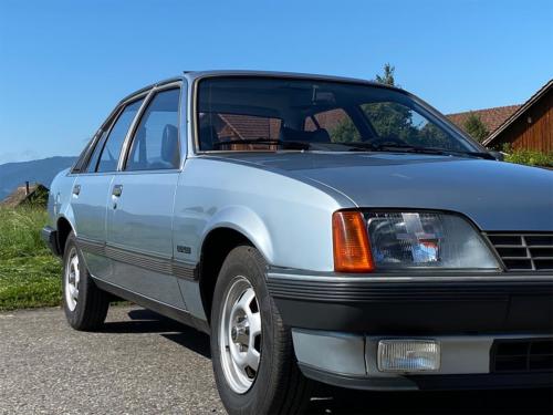 opel rekord e 2000 manual blau 1983 0005 IMG 6