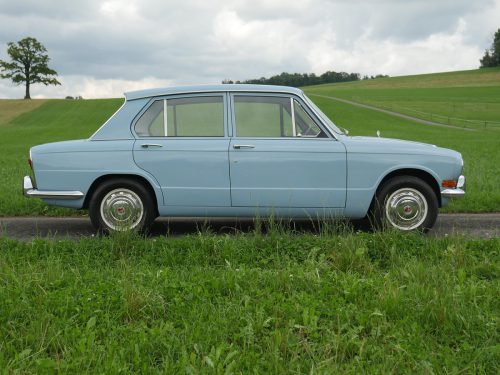 triumph 1300 wedgwood blue 1966 0008 9