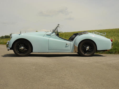 triumph tr3a powderblue 1958 0000 1