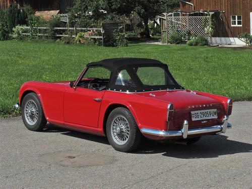 triumph tr4 roadster rot 1963 1200x900 0002 3