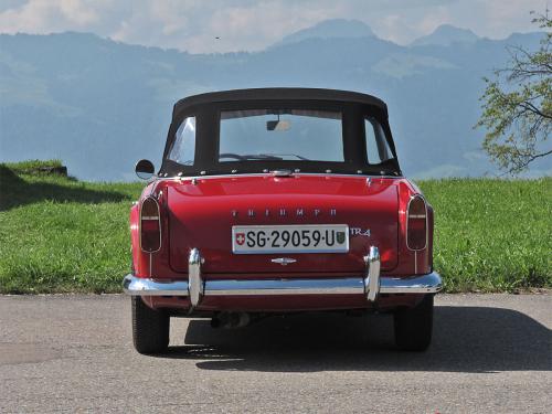 triumph tr4 roadster rot 1963 1200x900 0004 5