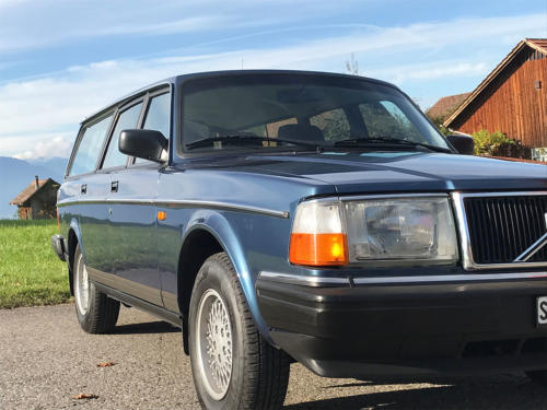 volvo 240 classic kombi dunkelblau automatic 1993 0005 Ebene 10