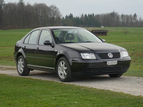 vw bora 20V turbo 1.8 schwarz 2002 0004 06