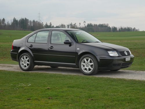 vw bora 20V turbo 1.8 schwarz 2002 0005 07