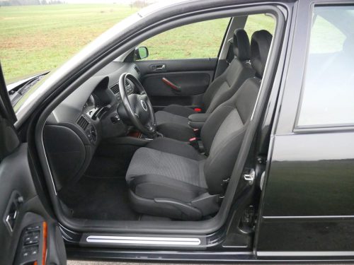 vw bora 20V turbo 1.8 schwarz 2002 0010 12