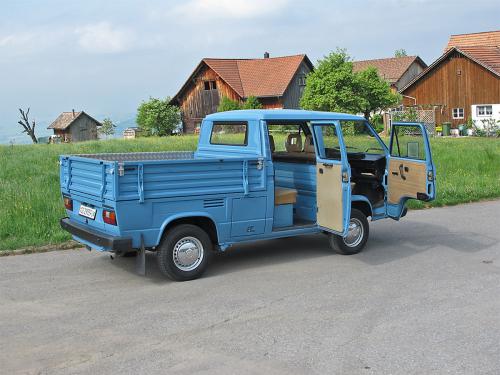 vw bus t3 doka blau 1988 1200x900 0003 4