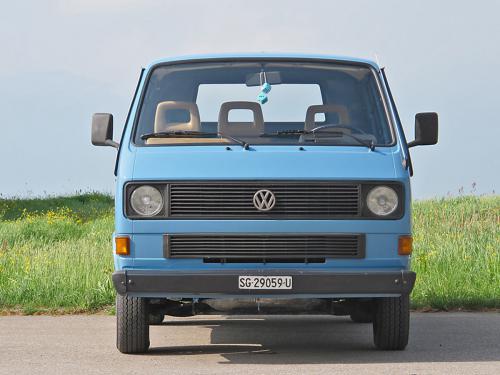 vw bus t3 doka blau 1988 1200x900 0004 5