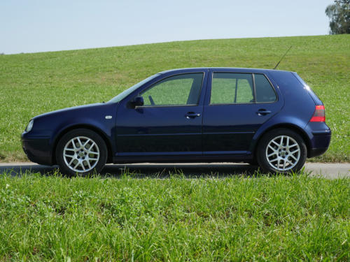 vw golf IV 1-8 T 180PS dunkelblau 2003 0000 1