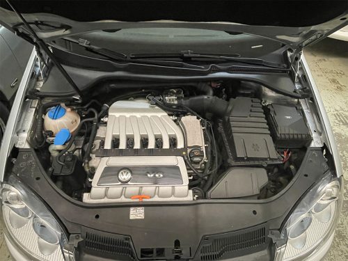 vw golf v r32 4-motion silber 2005 0015 IMG 16